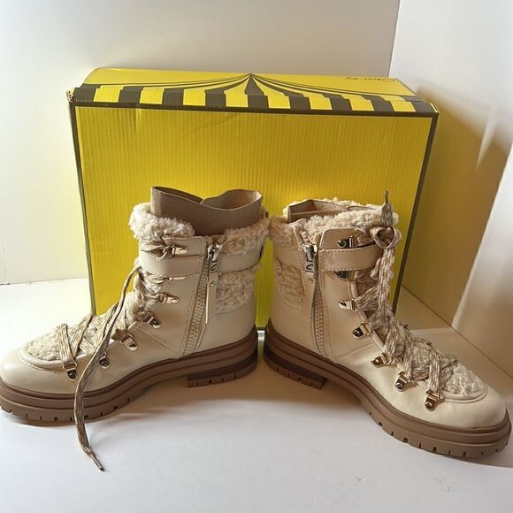 Circus NY Sam Edelman Gretchen Fuzzy Hiker Bootie Ivory sz 8.5 M - Picture 2 of 6